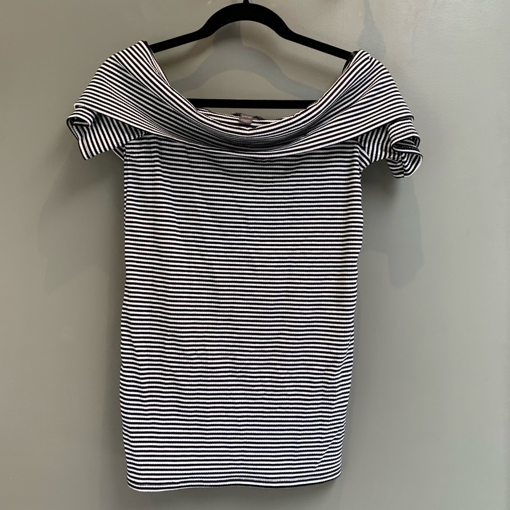 MATERNITY - A Pea In The Pod Off the Shoulder Top